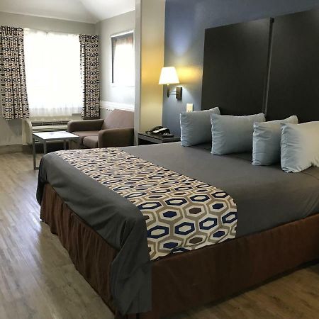 Camelot Inn And Suites Aldine 外观 照片
