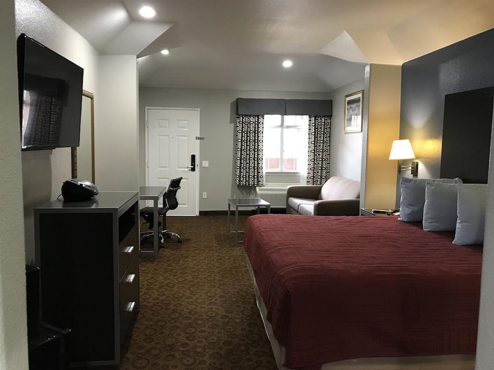 Camelot Inn And Suites Aldine 外观 照片