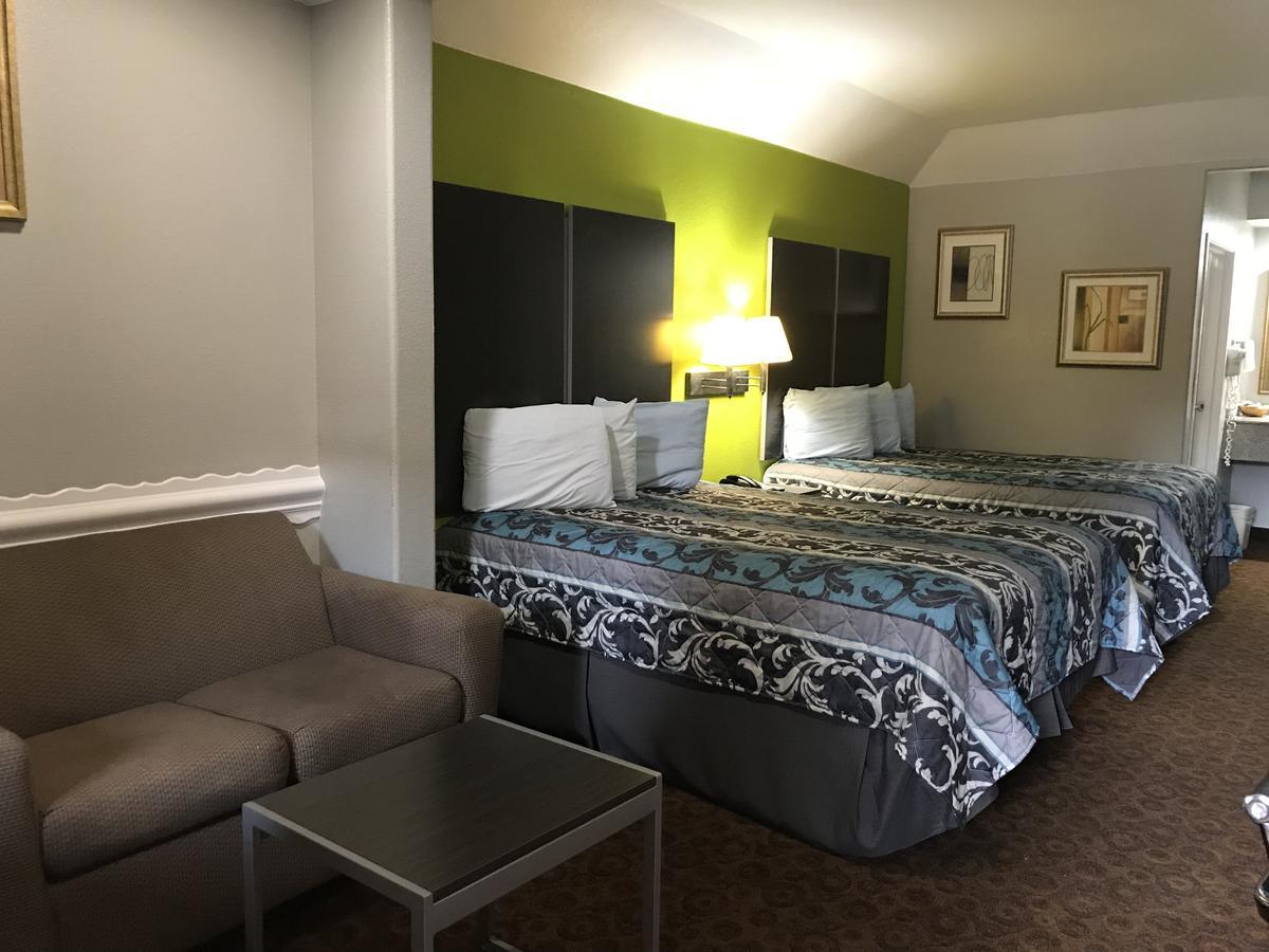 Camelot Inn And Suites Aldine 外观 照片