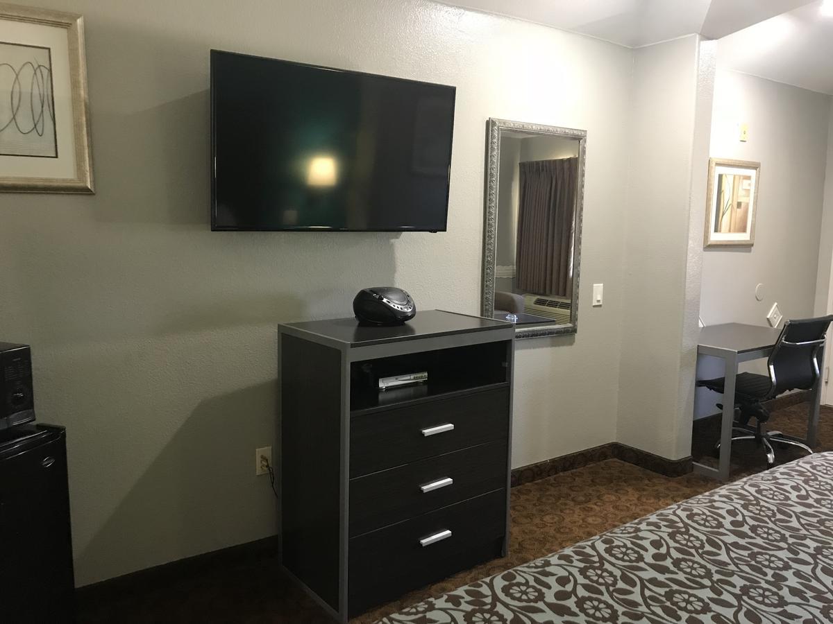 Camelot Inn And Suites Aldine 外观 照片