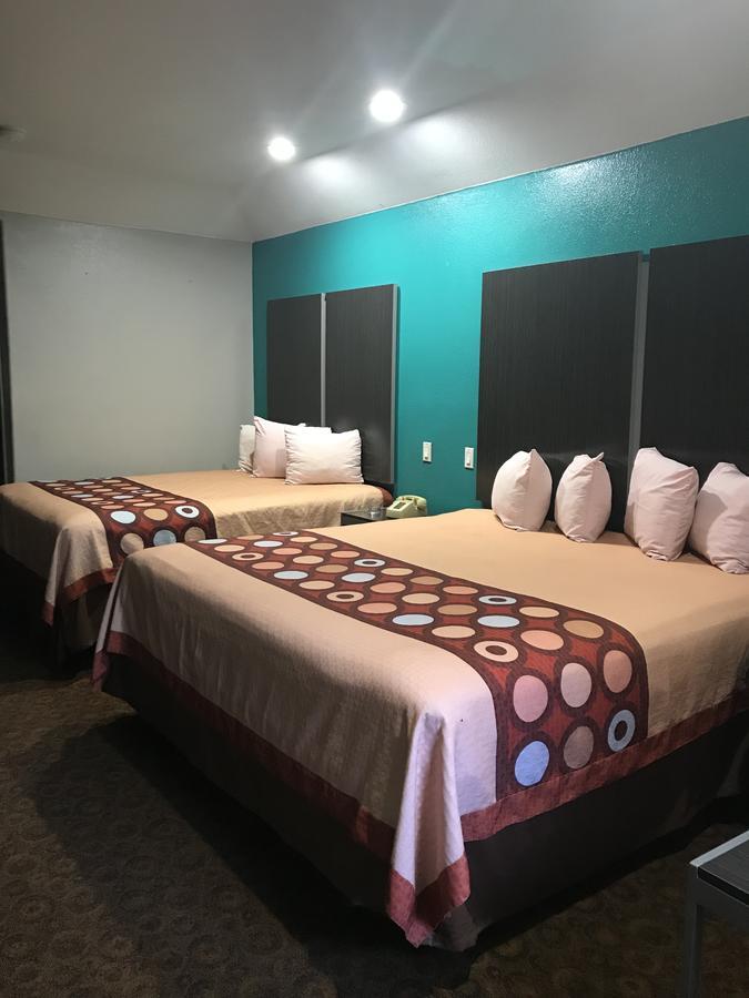 Camelot Inn And Suites Aldine 外观 照片