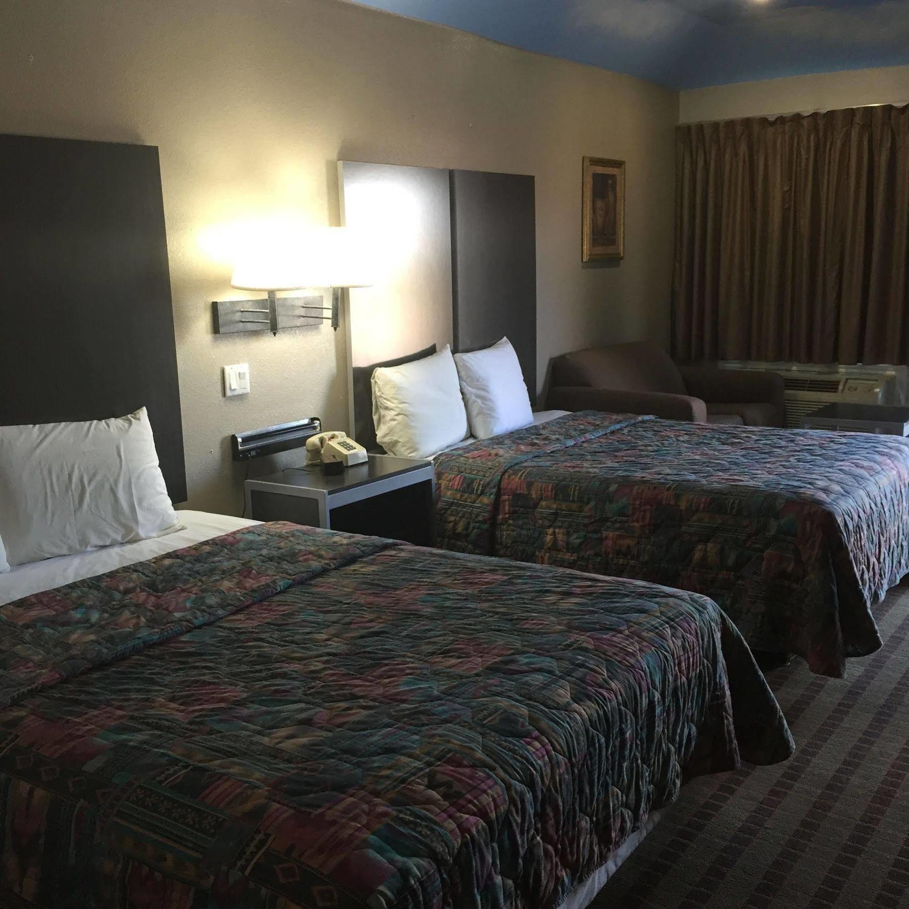 Camelot Inn And Suites Aldine 外观 照片